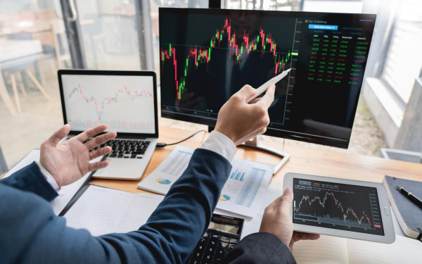 Санкт-Петербургская валютная биржа запланировала провести минимум 5 IPO0