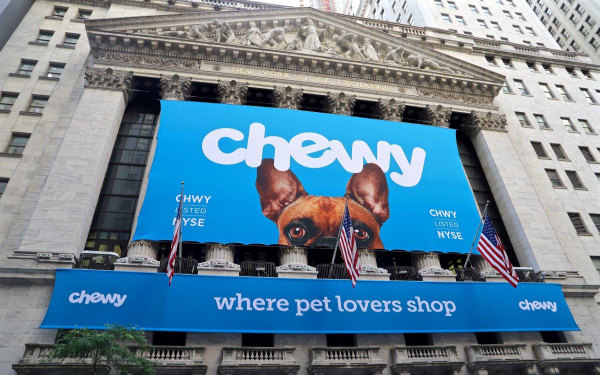 Акции зоомагазина Chewy взлетели после раскрытия доли Roaring Kitty0